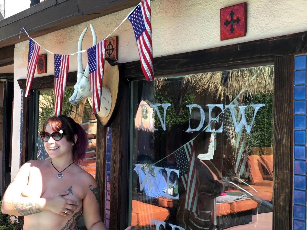 Sea Mountain Nude Resort & Spa Hotel - Adults Only Desert Hot Springs Extérieur photo