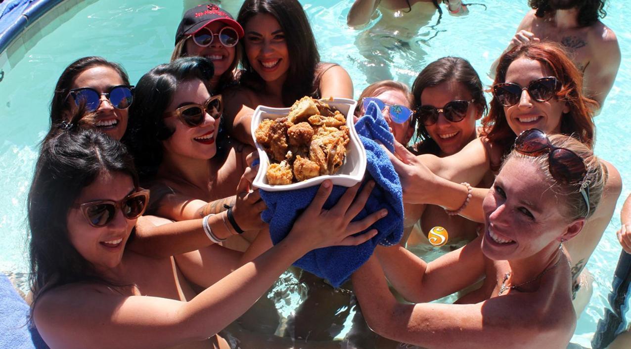 Sea Mountain Nude Resort & Spa Hotel - Adults Only Desert Hot Springs Extérieur photo