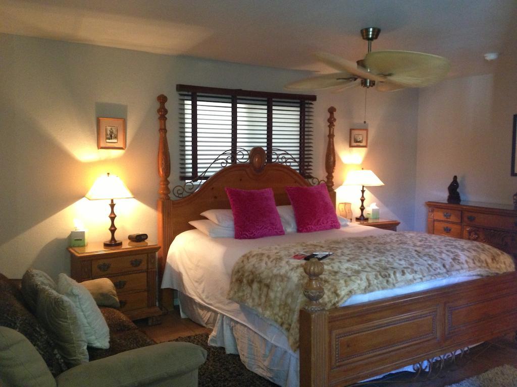 Sea Mountain Nude Resort & Spa Hotel - Adults Only Desert Hot Springs Chambre photo